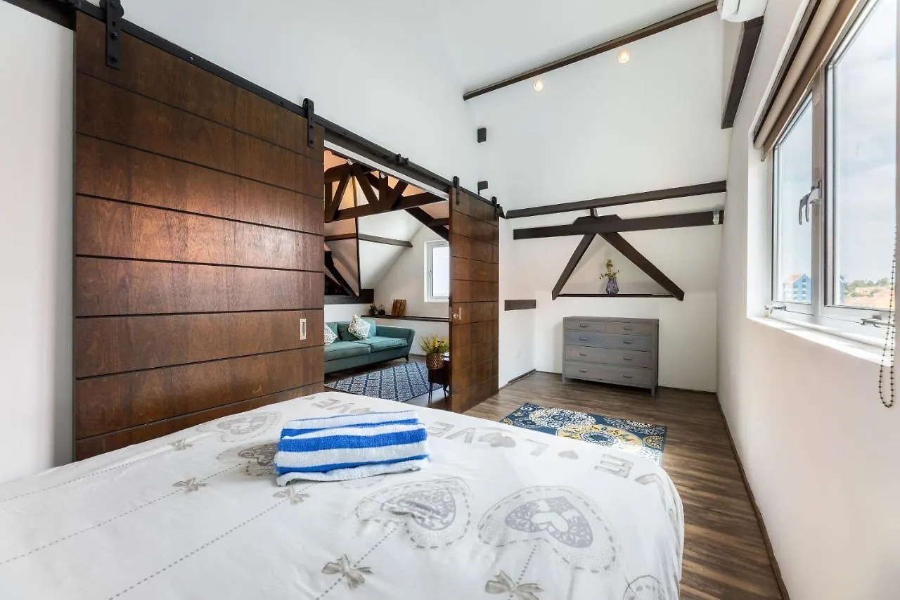 Blue Marlin Handelskade Apartments Willemstad